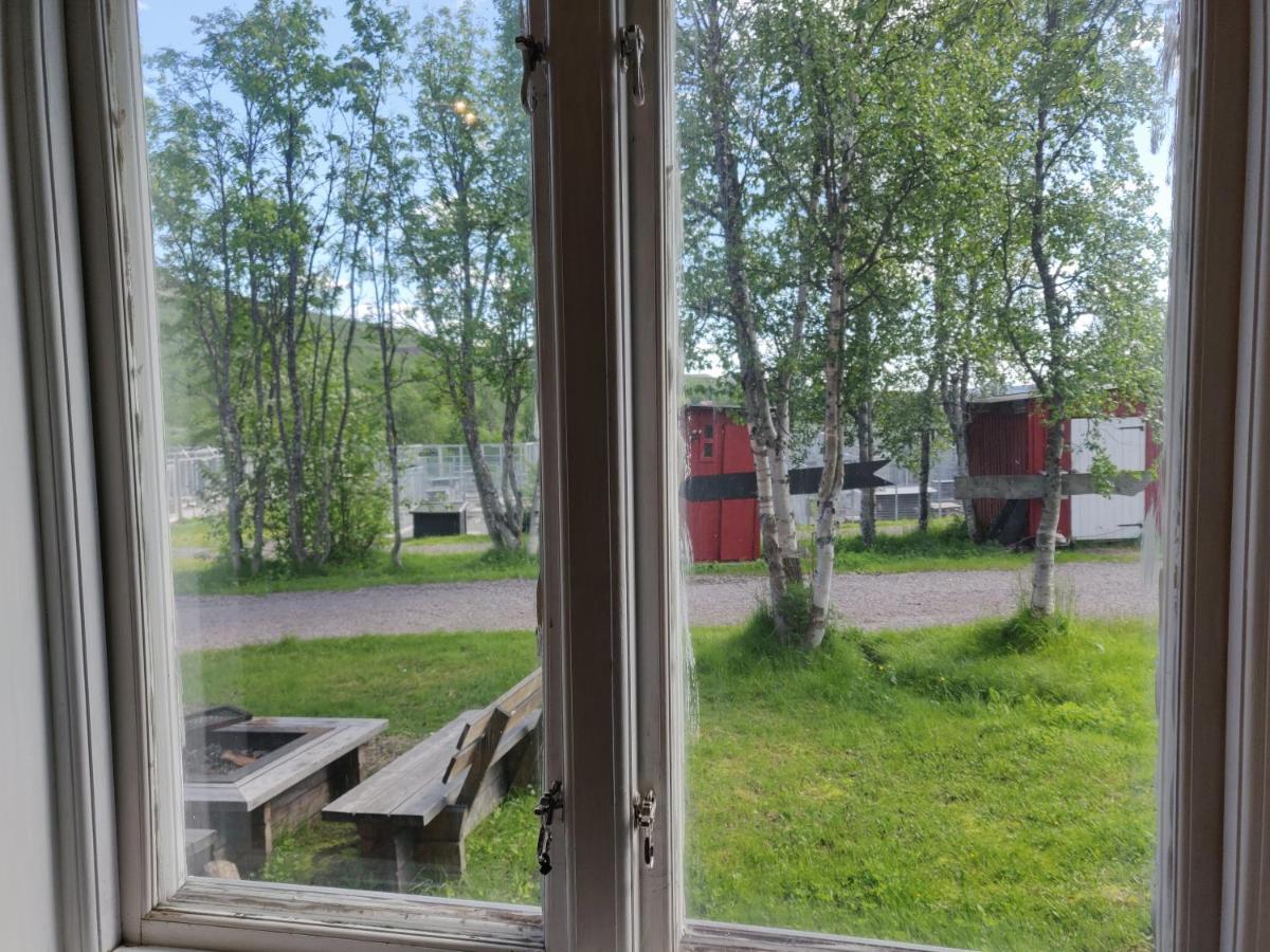 Husky Lodge Hostel Kiruna Exterior foto
